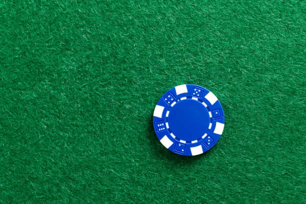 Live dealer at erek2 05 Dice Game table with HD camera setup